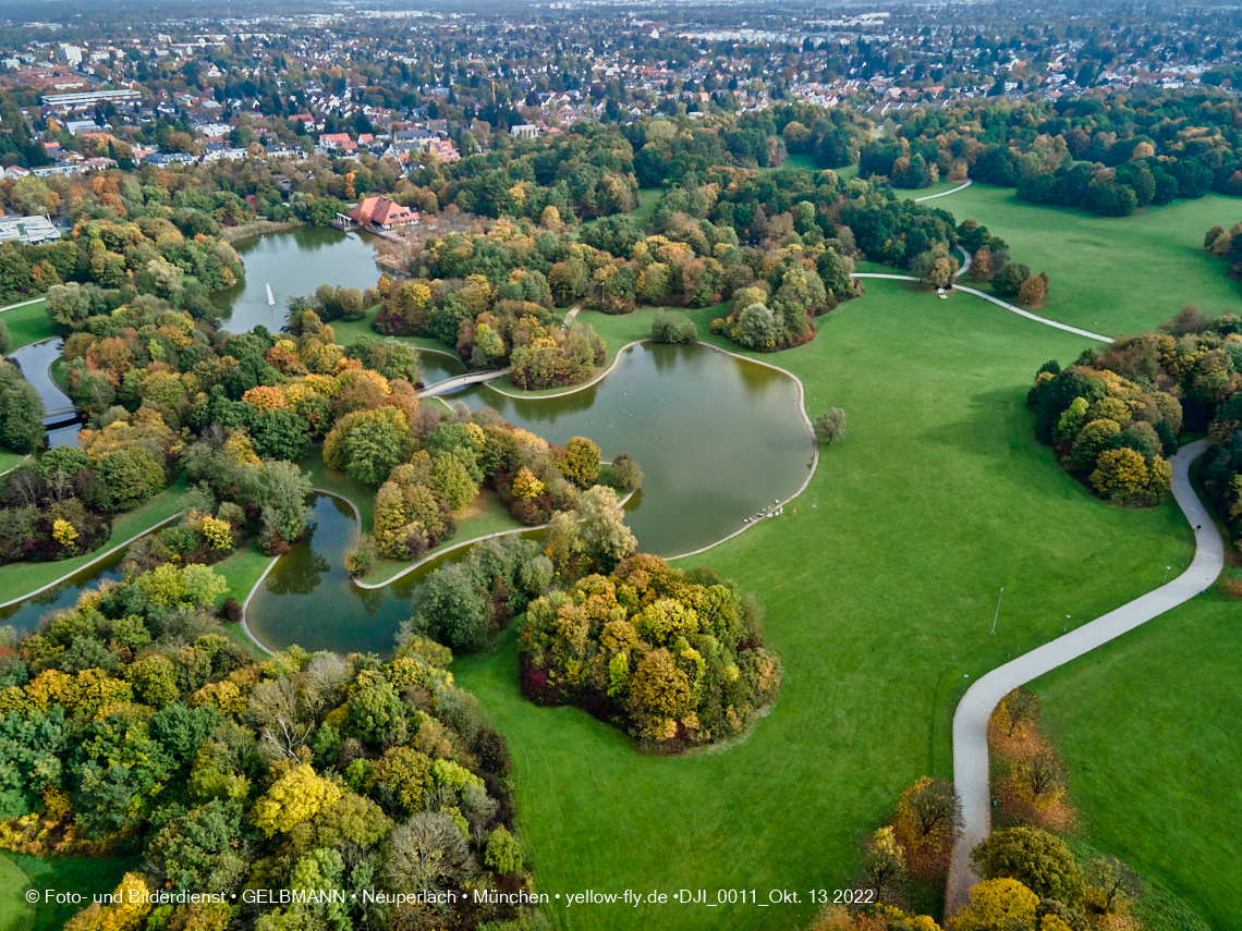 13.10.2022 - Der Ostpark mit See und Biergarten in Neuperlach